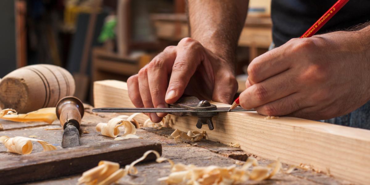 Carpenter in Al Mamzar